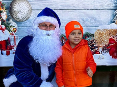 UTSA Public Safety Brings Extra Cheer to the Holidays