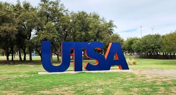 UTSA statue on Main Campus.