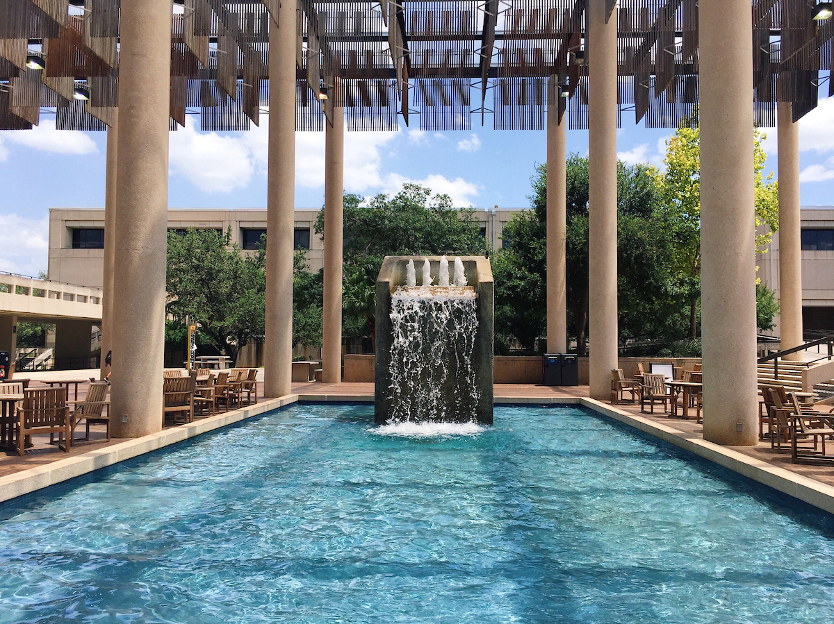 Sombrilla fountain on UT San Antonio campus