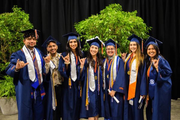 group of graduating student at UTSA Commencement